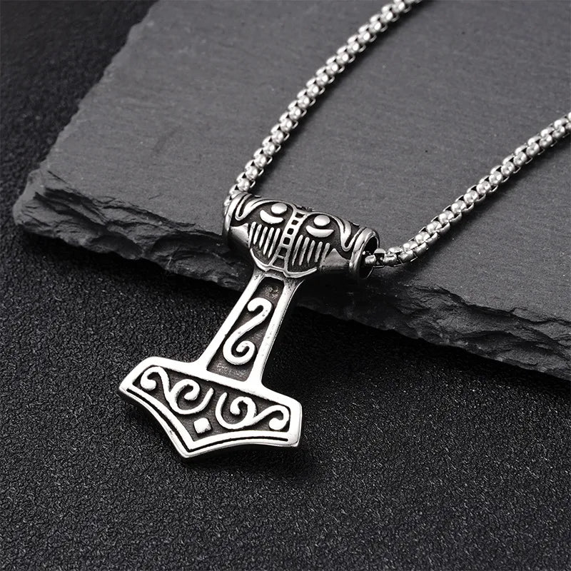 ⚡🔨 Retro Nordic Mjolnir Hammer Necklace 🔨⚡