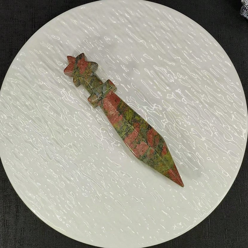 ⚔️  Unique Natural Crystal Sword Carving ⚔️