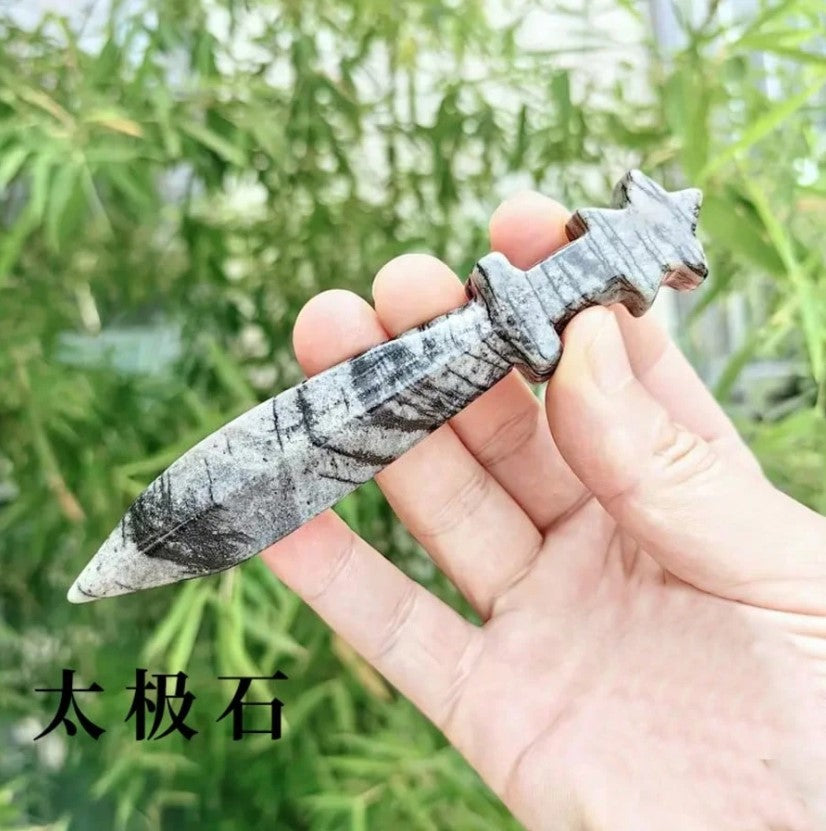 ⚔️  Unique Natural Crystal Sword Carving ⚔️