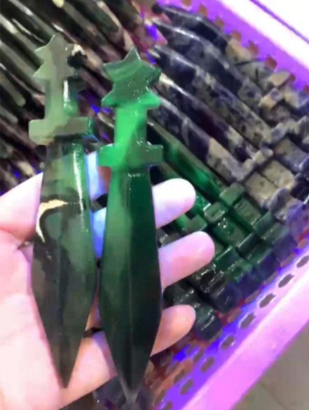 ⚔️  Unique Natural Crystal Sword Carving ⚔️