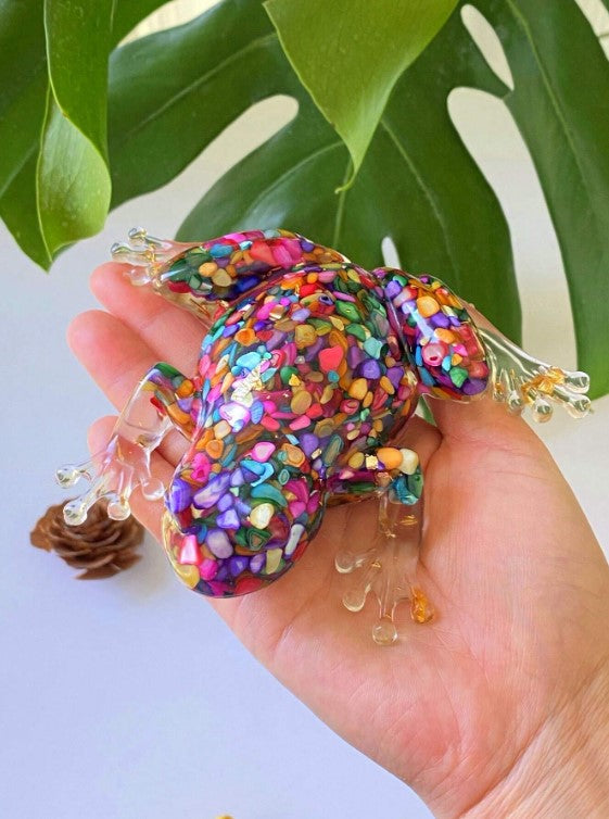 🐸 Crystal-Filled Resin Frogs 🐸
