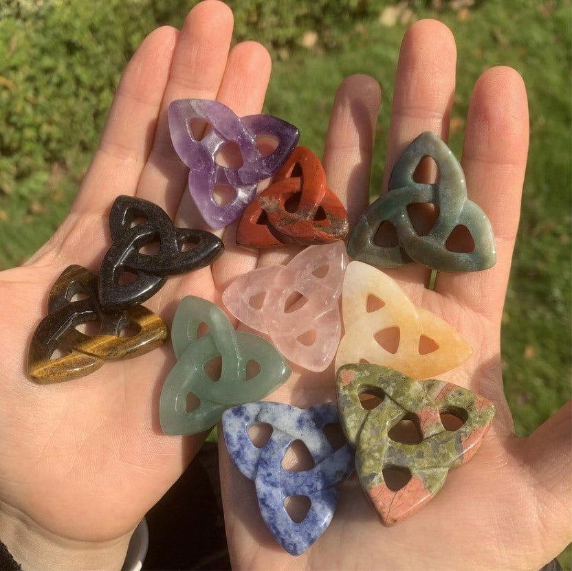 🔮 Triqueta Crystal / Pendant – A Symbol of Power & Unity 🔮