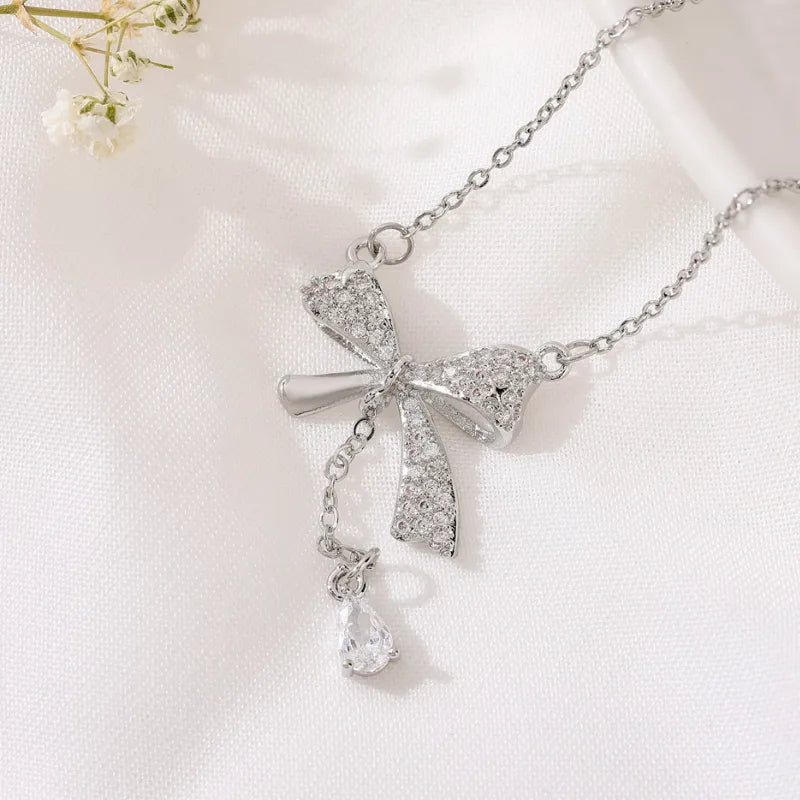 🎀✨ Simple Style Bow Rhinestone Pendant Necklace ✨🎀