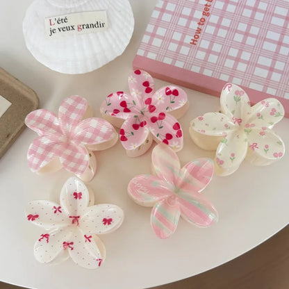 🌸 5pc Flower Hair Claw Set 🌸