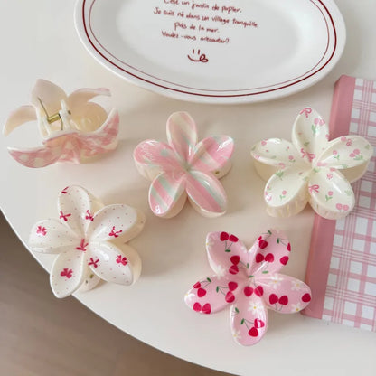 🌸 5pc Flower Hair Claw Set 🌸