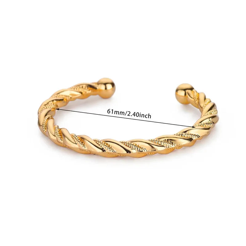 ✨Trendy Twisted Wire Open Bracelet ✨