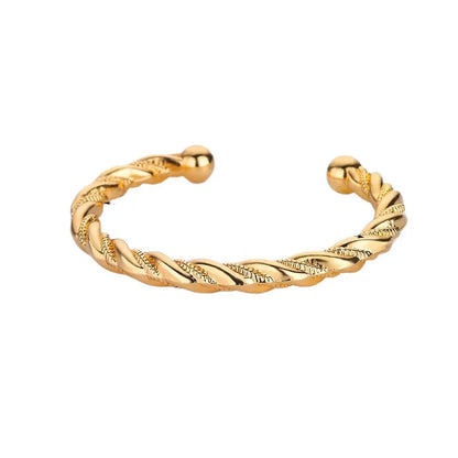 ✨Trendy Twisted Wire Open Bracelet ✨