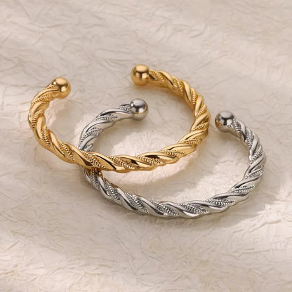 ✨Trendy Twisted Wire Open Bracelet ✨