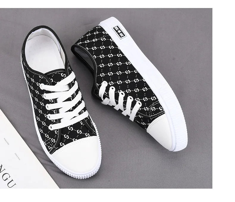 👟 Black Or White Trainers 👟