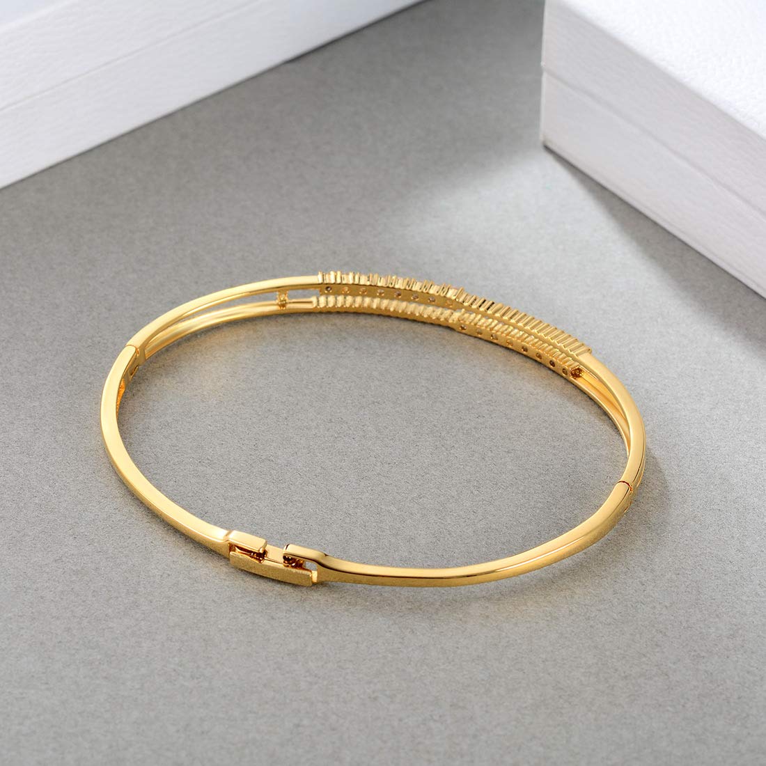 Elegant 18K Gold Plated Bangle Bracelet