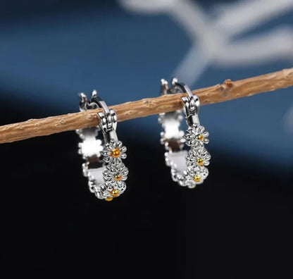 🌼 Daisy Earrings 🌼