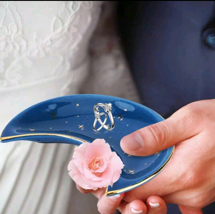 🌙 Celestial Ceramic Trinket Dish  ⭐