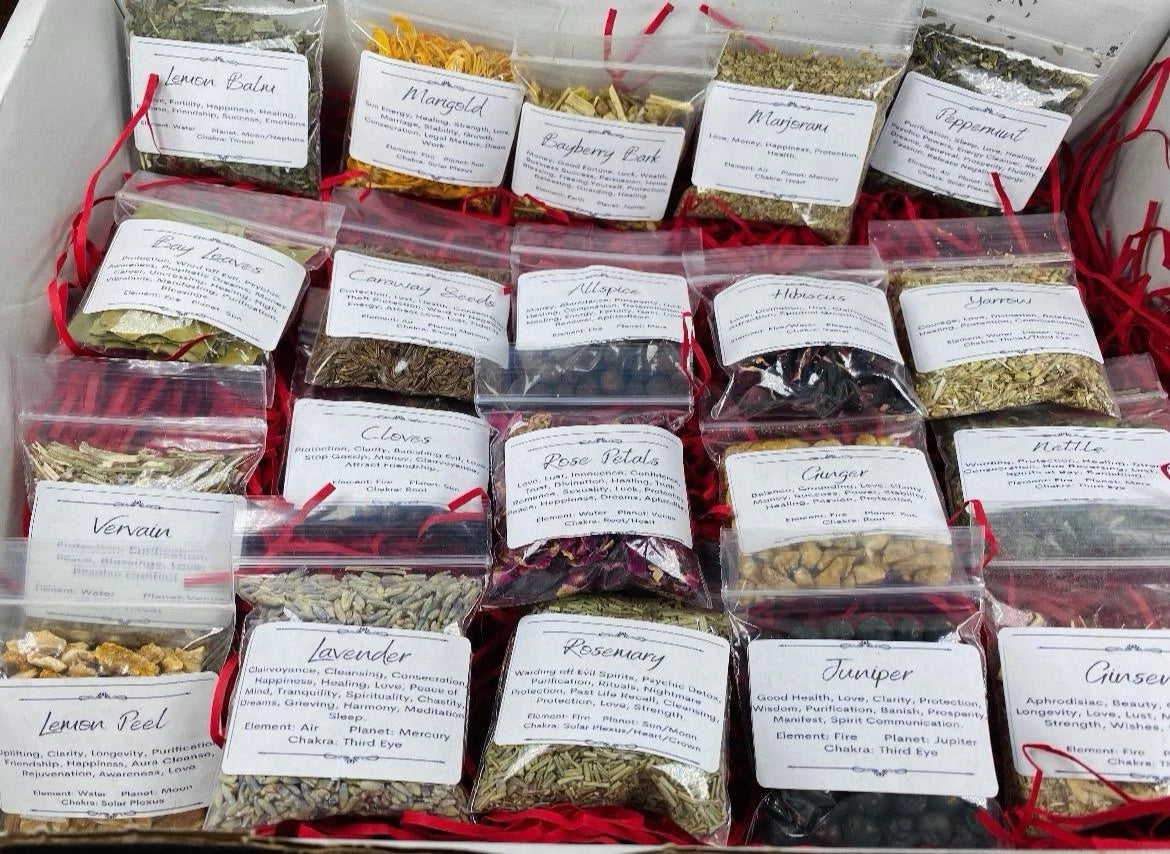 🔮🌙 Cast Iron Cauldron Herb Kit – Triple Moon Design & Incense Set 🌙🔮